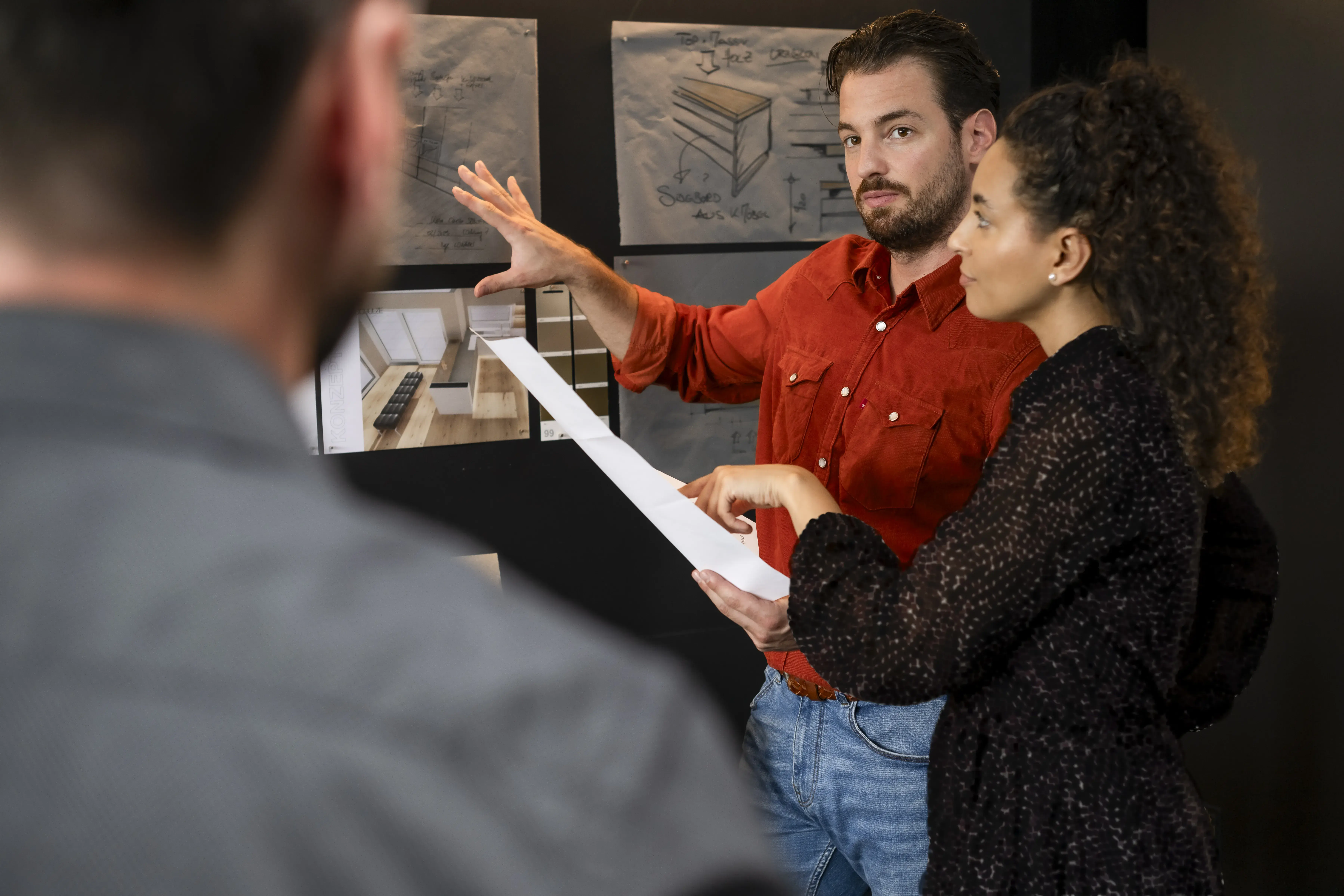 Beratungsgespräch Küchenkauf Menschen